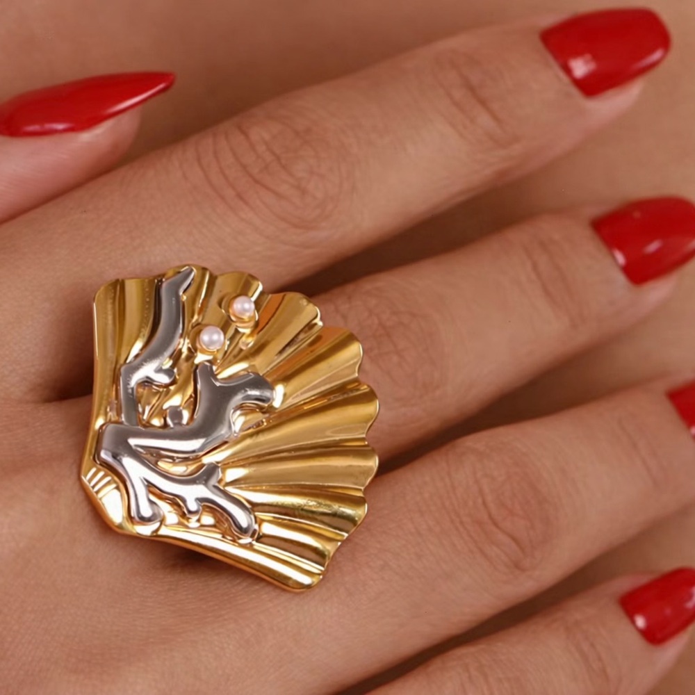 LShell Statement Ring with Pearls - Picture 2 of 3